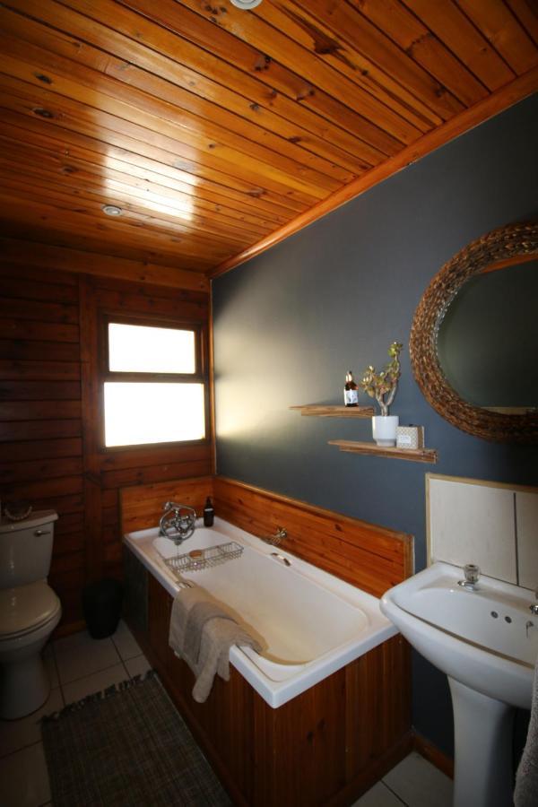 The Wild Edge First Light Cottage Knysna Exterior photo